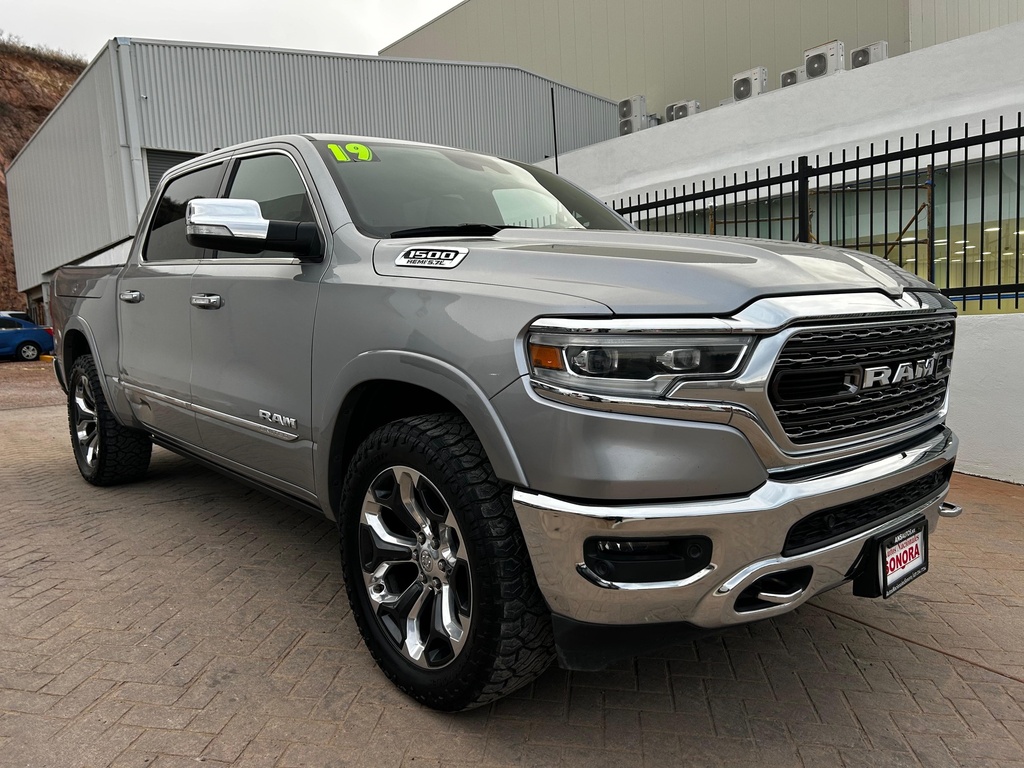 DODGE RAM 1500 HEMI 4X4 2019