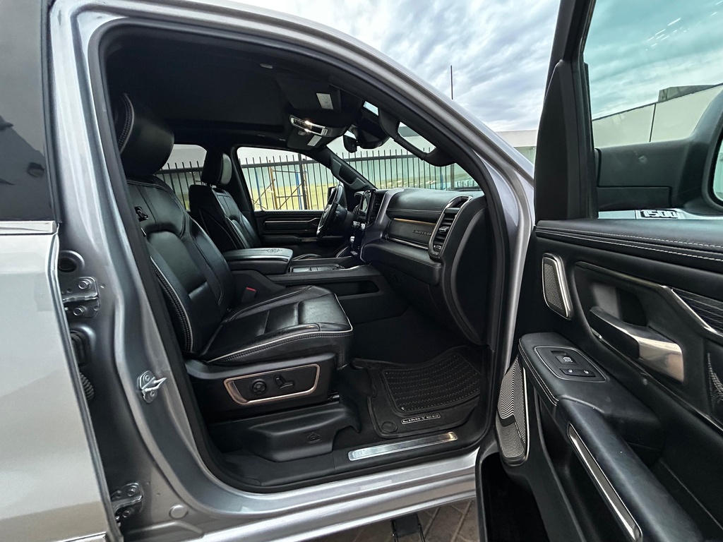 DODGE RAM 1500 HEMI 4X4 2019