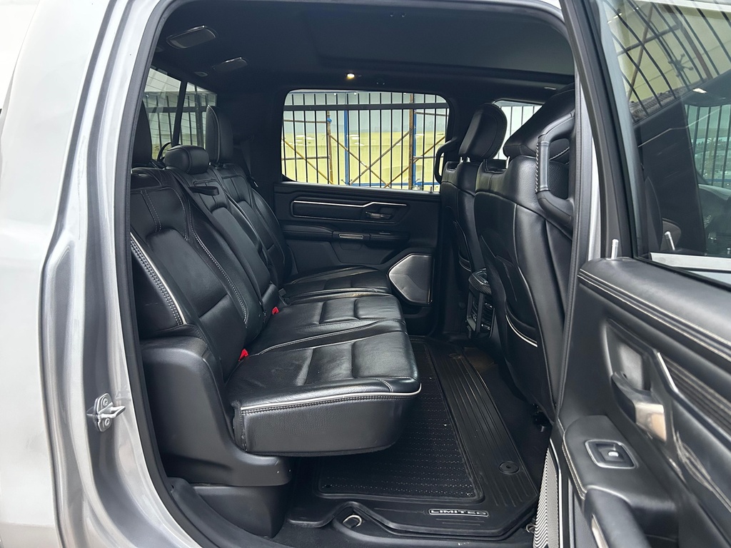 DODGE RAM 1500 HEMI 4X4 2019