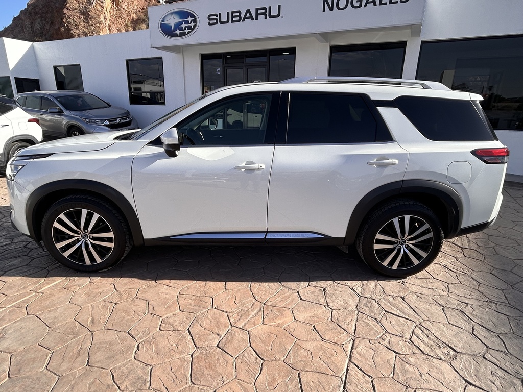 NISSAN PATHFINDER EXCLUSIVE 2023