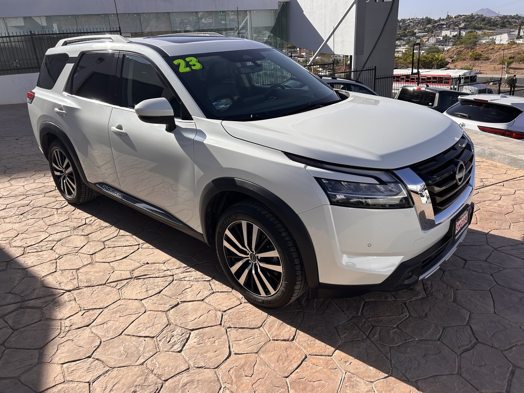 NISSAN PATHFINDER EXCLUSIVE 2023