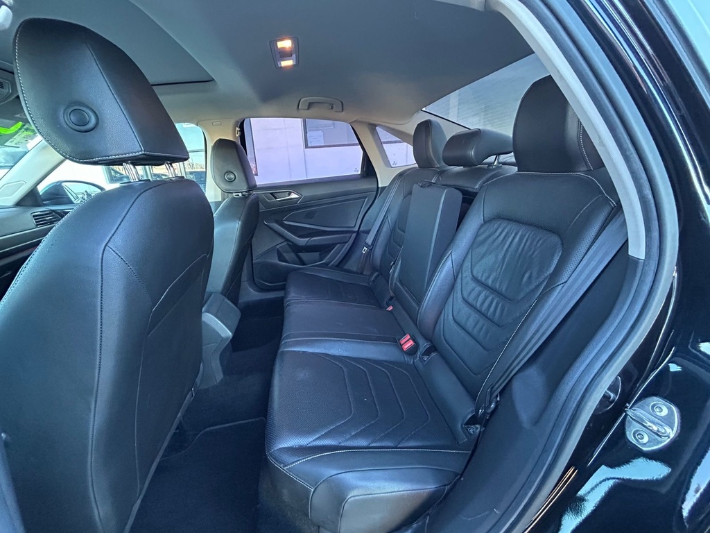 VOLKSWAGEN JETTA HIGHLINE 2019